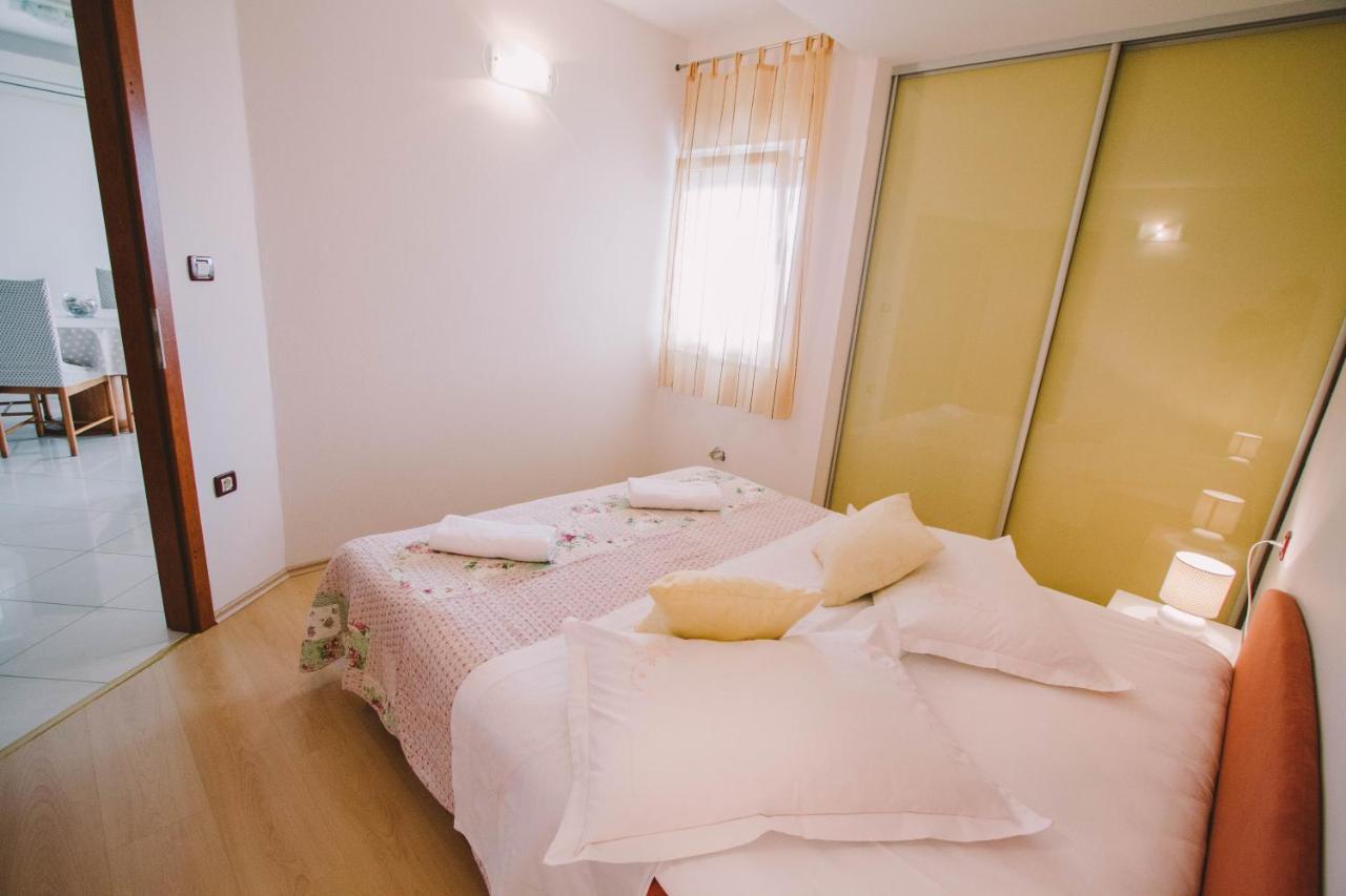 Apartments Jasna Podstrana Exterior photo