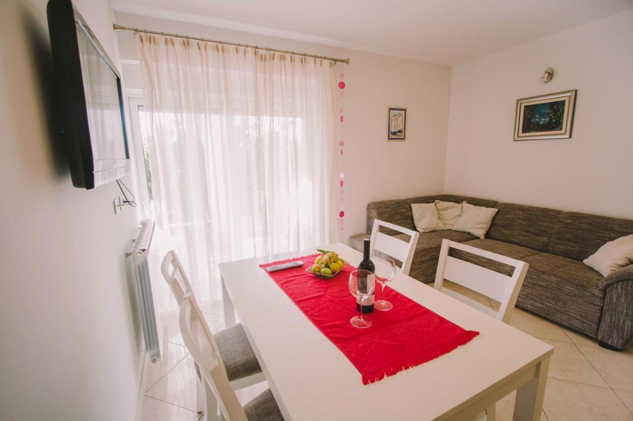 Apartments Jasna Podstrana Exterior photo